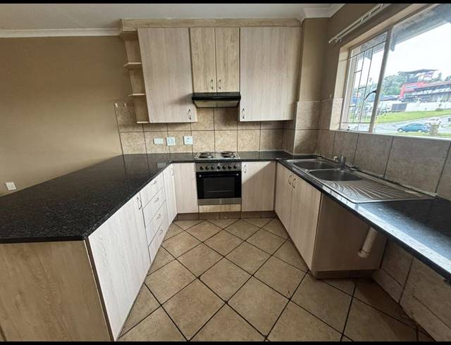 2 BEDROOM APARTMENT FOR SALE IN FLORIDA GLEN